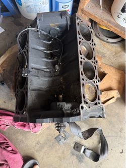 Engine black good condition for 2010 ford f-150 4.6 black