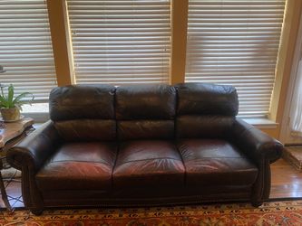 3 Piece Set  (2 Couches & 1 Recliner)