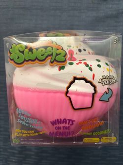 Jumbo scented cupcake squishy sensory toy