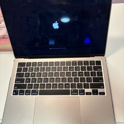 MacBook Air 13.6 inch 2025-2022