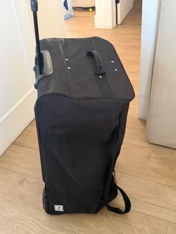Rolling costume bag