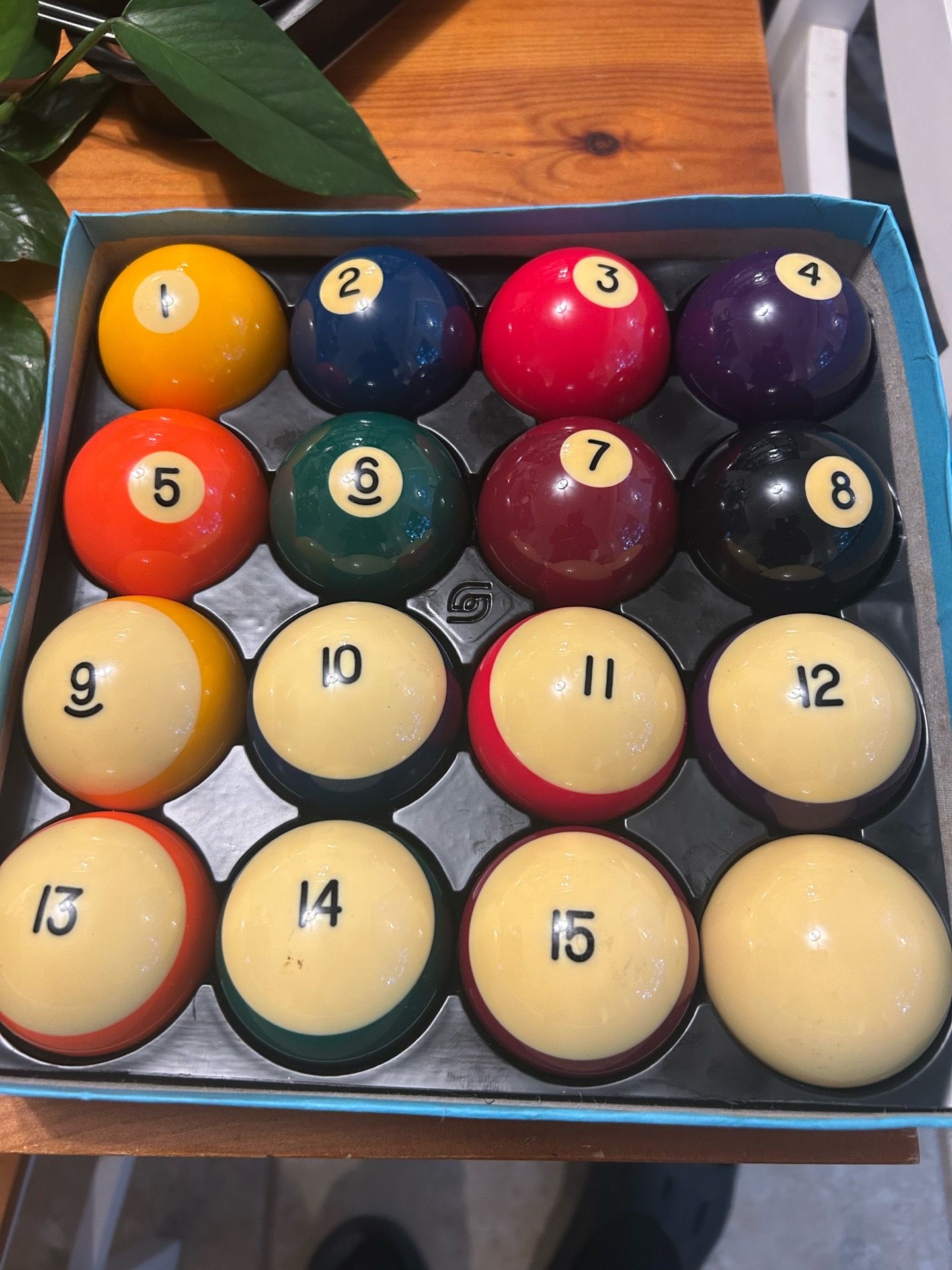 Billiards / Pool Balls - 2 1/4” Aramith The Legend Premium Billiards Balls w/ Case + 2 Racks ( NEW )