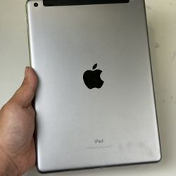 iPad 6th Gen 32Gb LTE