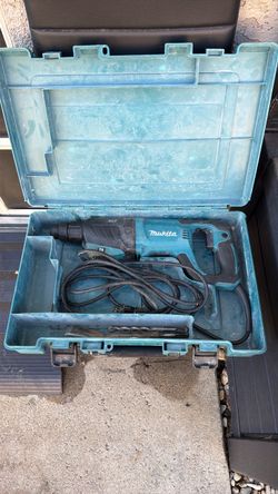 Makita AVT Rotary Hammer Drill with Case Roto