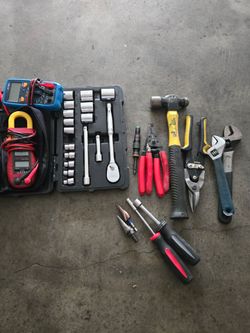 Mixed Hand Tool Lot with Socket Set