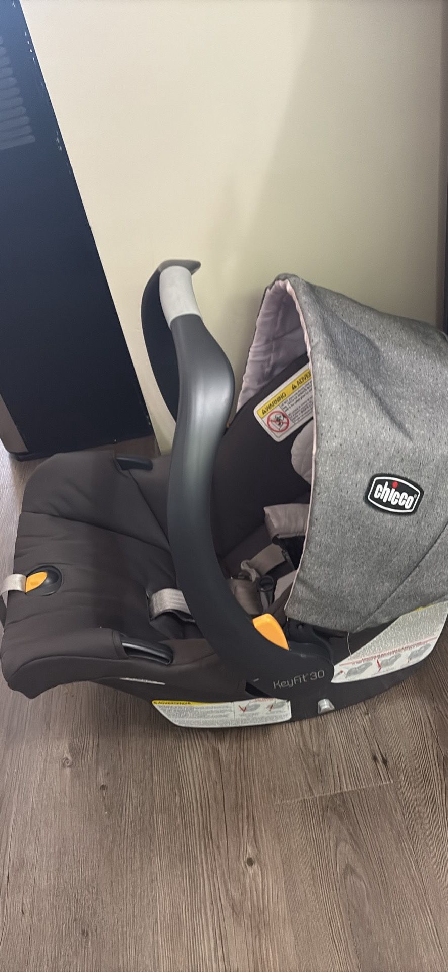 Chicco Bravo Car seat