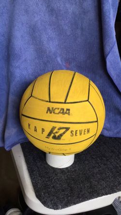 Water polo ball