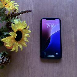 iPhone XR Good Battery ( Unlocked ) 64gb Black color