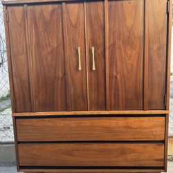 Mid century   walnut Bachelors Chest By LA Period