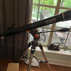 Celestron Astromaster 70AZ Refractor Telescope