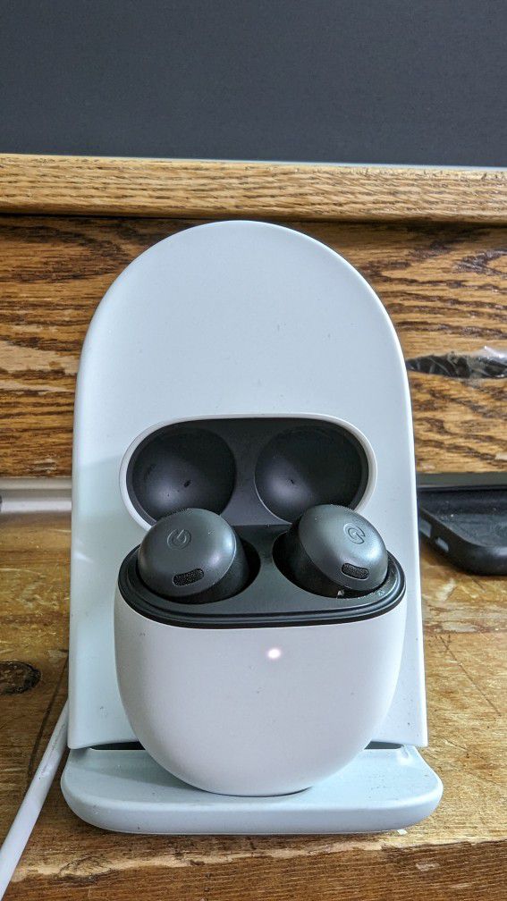 Pixel Buds Pro & Wireless Charger