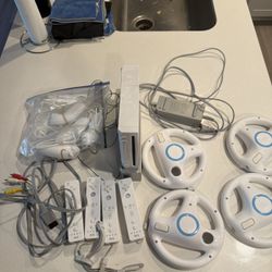 🎮 Nintendo Wii Ultimate Family Bundle – $280