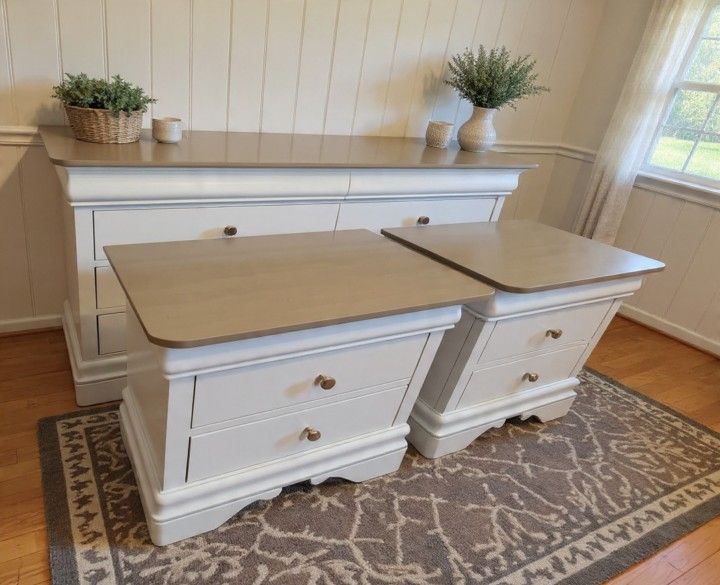 Kincaid By La Z Boy  Dresser And Nightstands Set.  Solid Wood. 