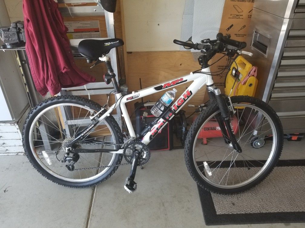 Bicicleta raleigh online m80