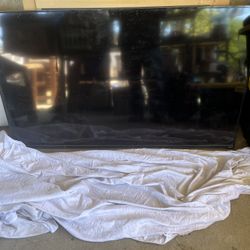 Vizio 65in Tv With wall mount hardware