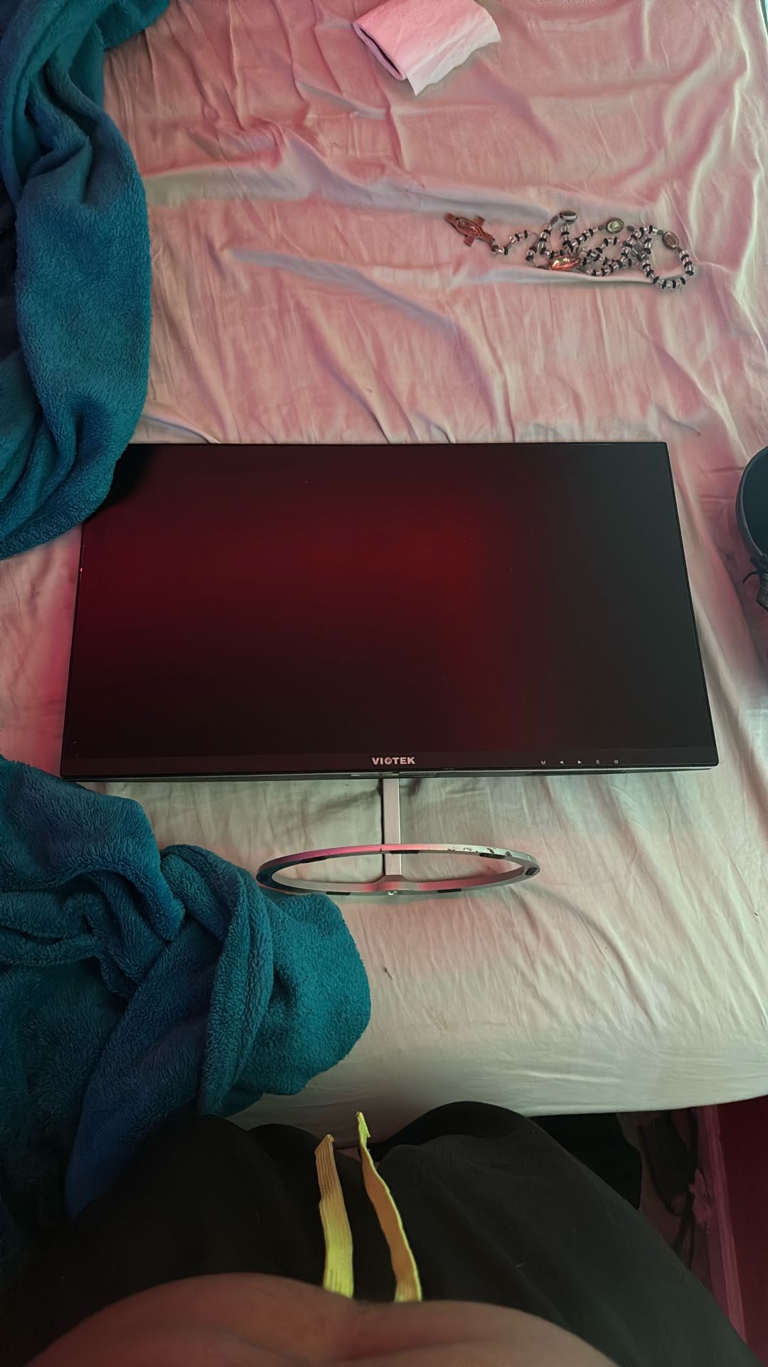 Viotek Monitor (WITH POWER CORD)(HAS NO SOUND)
