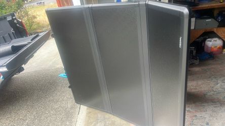 2022 Toyota Tacoma Bed Cover