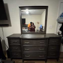 Bedroom Dresser With Mirror 