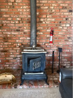 Cast iron fireplace great condition