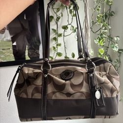 VTG Coach shoulder Bag