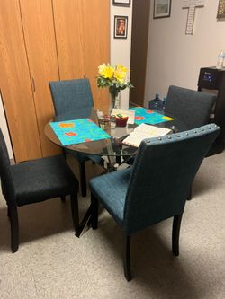 Beautiful Like New Bedroom Set