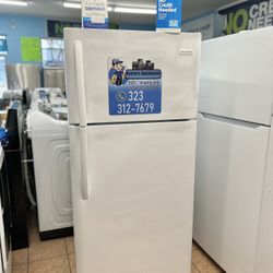 Frigidaire Refrigerator White Top And Bottom