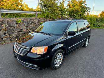 2013 Chrysler Town & Country (Touring)