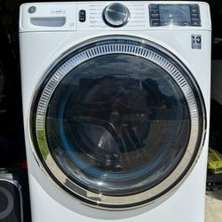 GE UltraFresh Front Load Washer w/ SmartDispense – Works Perfect
