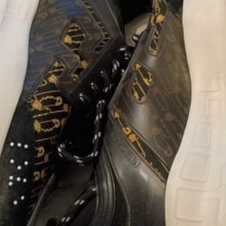 AUTHENTIC NEIMAN  MARCUS VERSACE SNEAKERS BLACK AND GOLD PATTERNED SNEAKERS SIZE 12 EUROPEAN 43