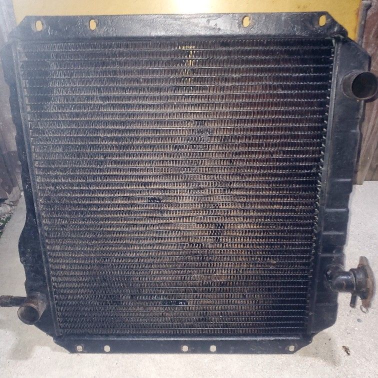 GMC Radiator 1976 J40 Toyota OEM 