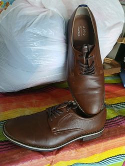 Men’s dress shoes