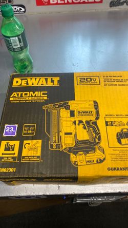 T DeWalt 23 gauge nail gun
