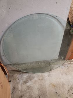 Bevelled glass table top, thick, no damage Free