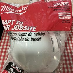 Milwaukee. BOLT White Type 1 Class E Full Brim Hard Hat . 48-73-1031.