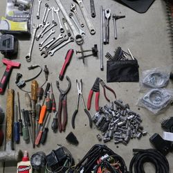 $80 All Tools Ratchets Screw Drivers Pliers Wrenches Car Parts Wiring 