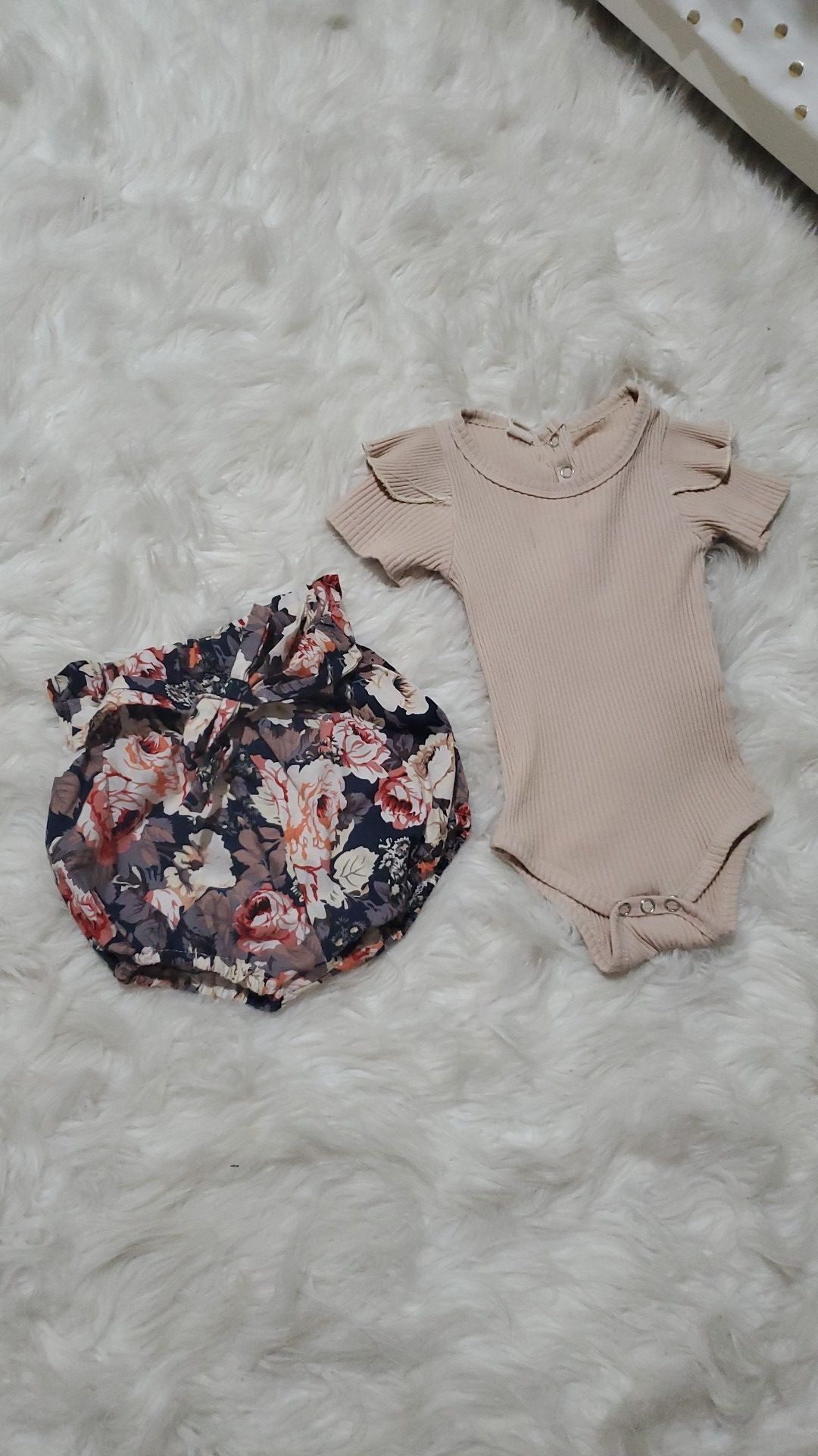 Baby girl outfit 6-12 months