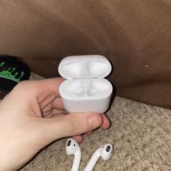Apple, First Generation, AirPods 