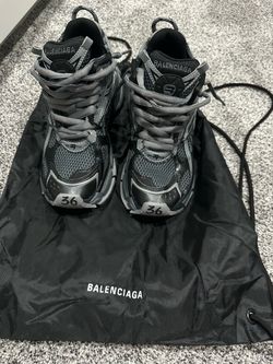balenciaga runners size 6 fits a little big