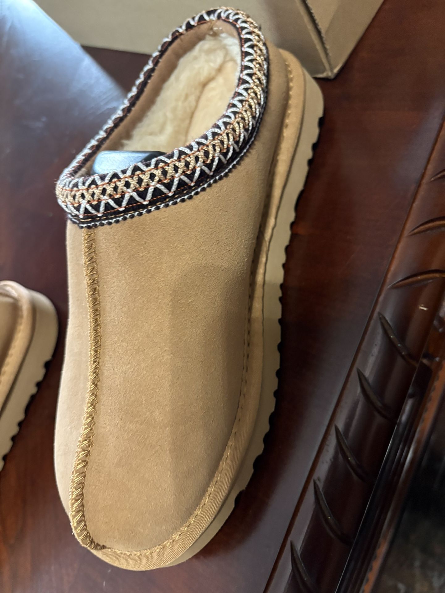 UGG Slides