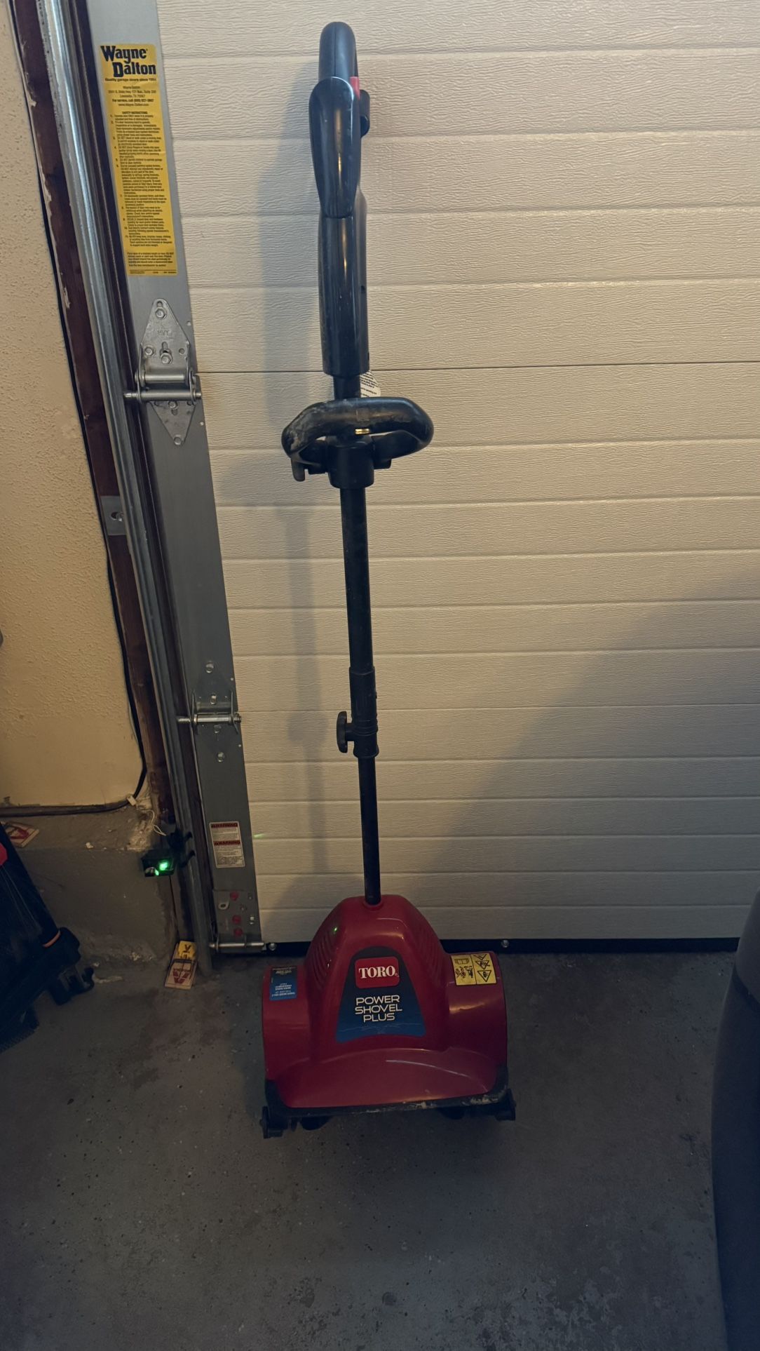 Toro Electric Snow Shovel