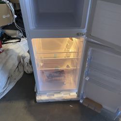 COSTWAY Mini Fridge with Freezer, 3.2 Cu.ft. 2-Door Mini Freezer Cooler Fridge w/Reversible Door, Removable Glass Shelves, Mechanical Control, Small R