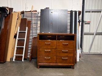 Dresser $160