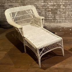 2 Stunning White Wicker Chaise Lounges