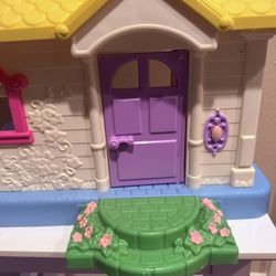 2005 Mattel Fisher-Price My First Dollhouse, furniture, car for toddlers and kids