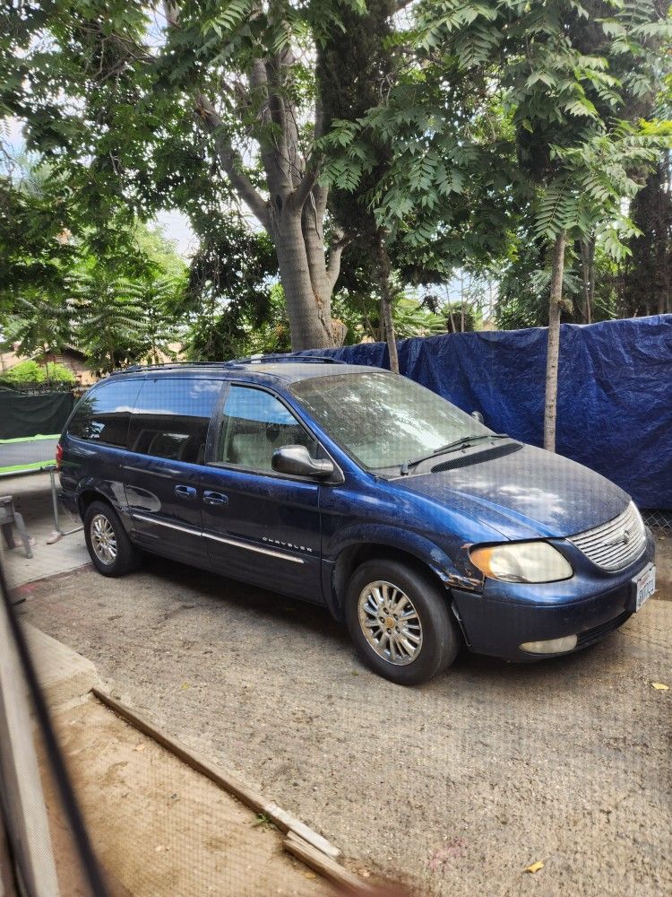 Town And Country 2001 Van Blue