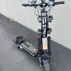 Tursor E-Scooter NEEDS NEW BATTERY 