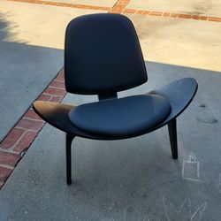 Mid century Modern Shell Chair