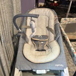 Ingenuity Happy Belly Rock-to-Bounce Massage Seat