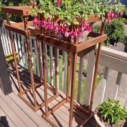 Metal Plant Stand / Planter
