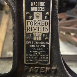 STIMSON SPLIT / FORKED RIVET MACHINE 
